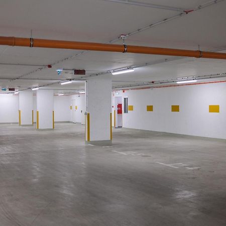 בודפשט Cityscape Apartment ~ Ac/Indoor Parking/Balcony מראה חיצוני תמונה